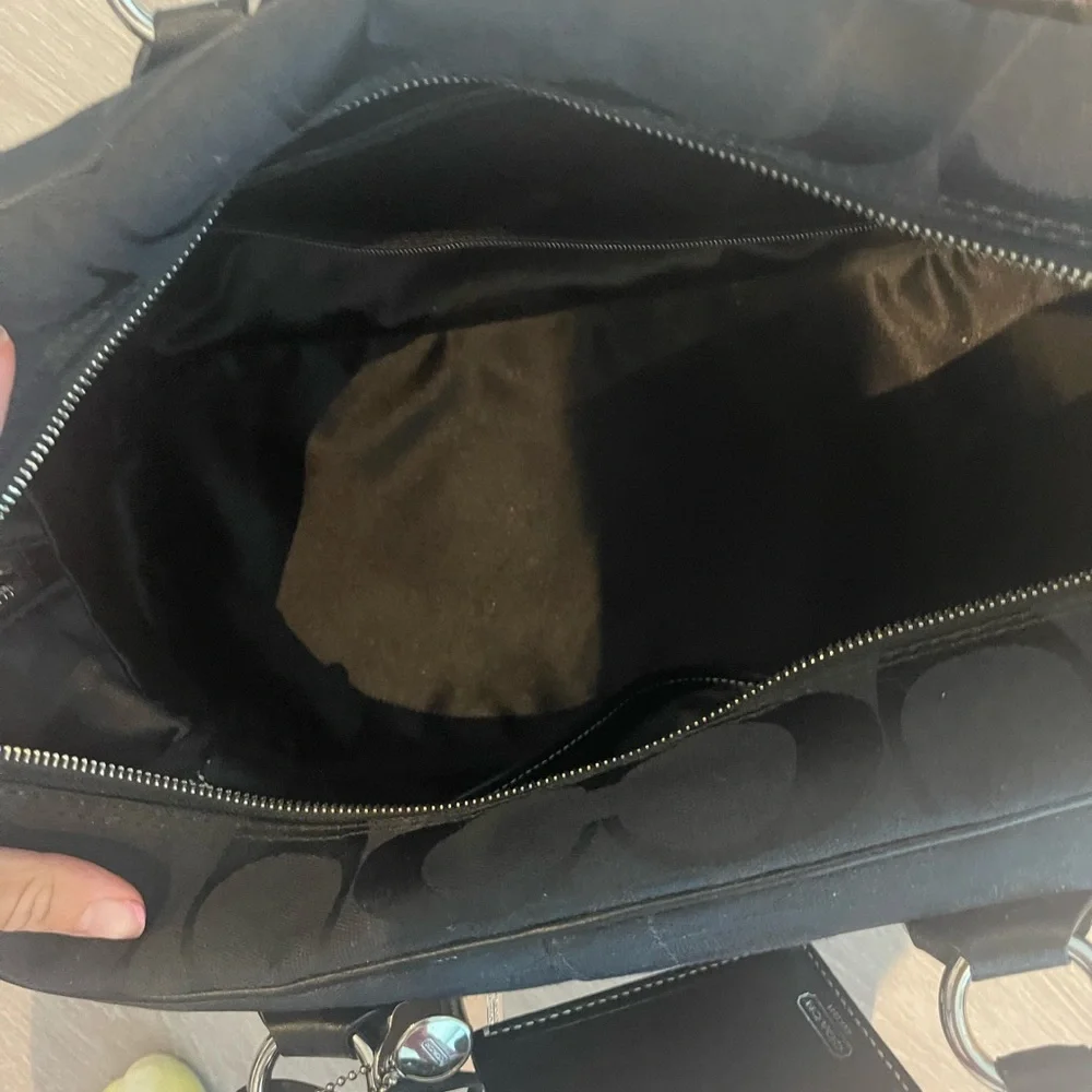 Coach travel tote - Picture 3 of 10